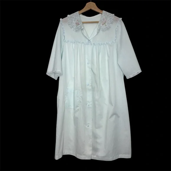 silk and lace dress with sleeves Aurelie Long Sleeve Lace Maxi Dress / Ivory | MESHKI main image 1